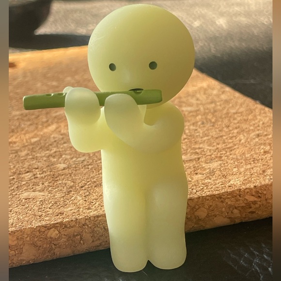 Smiski Living Series Playing - Picture 5 of 6